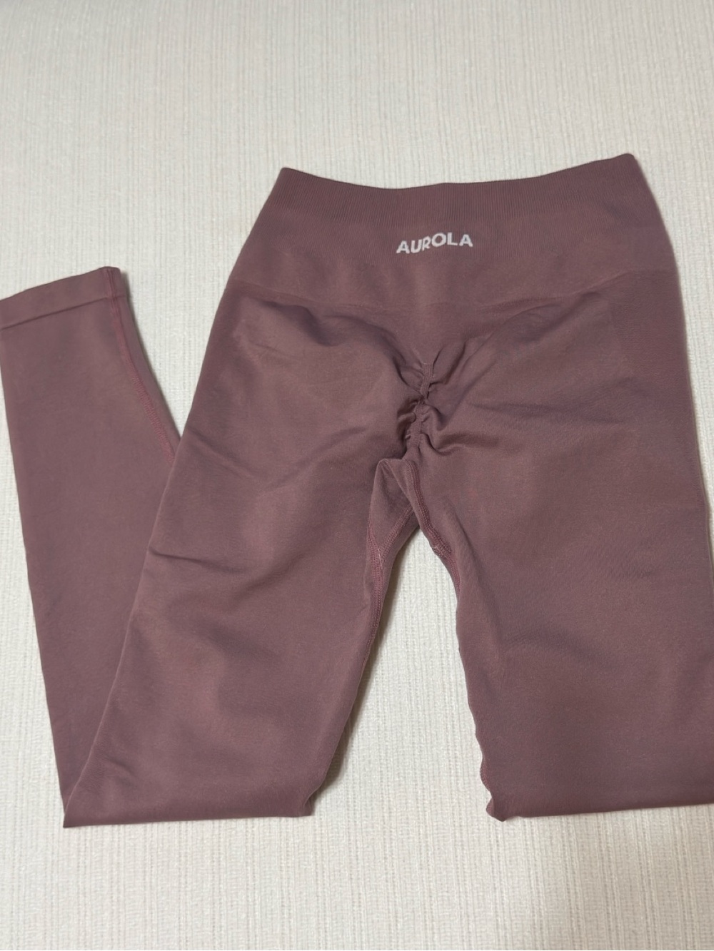 NWOT Aurola Leggings / Mauve / Small